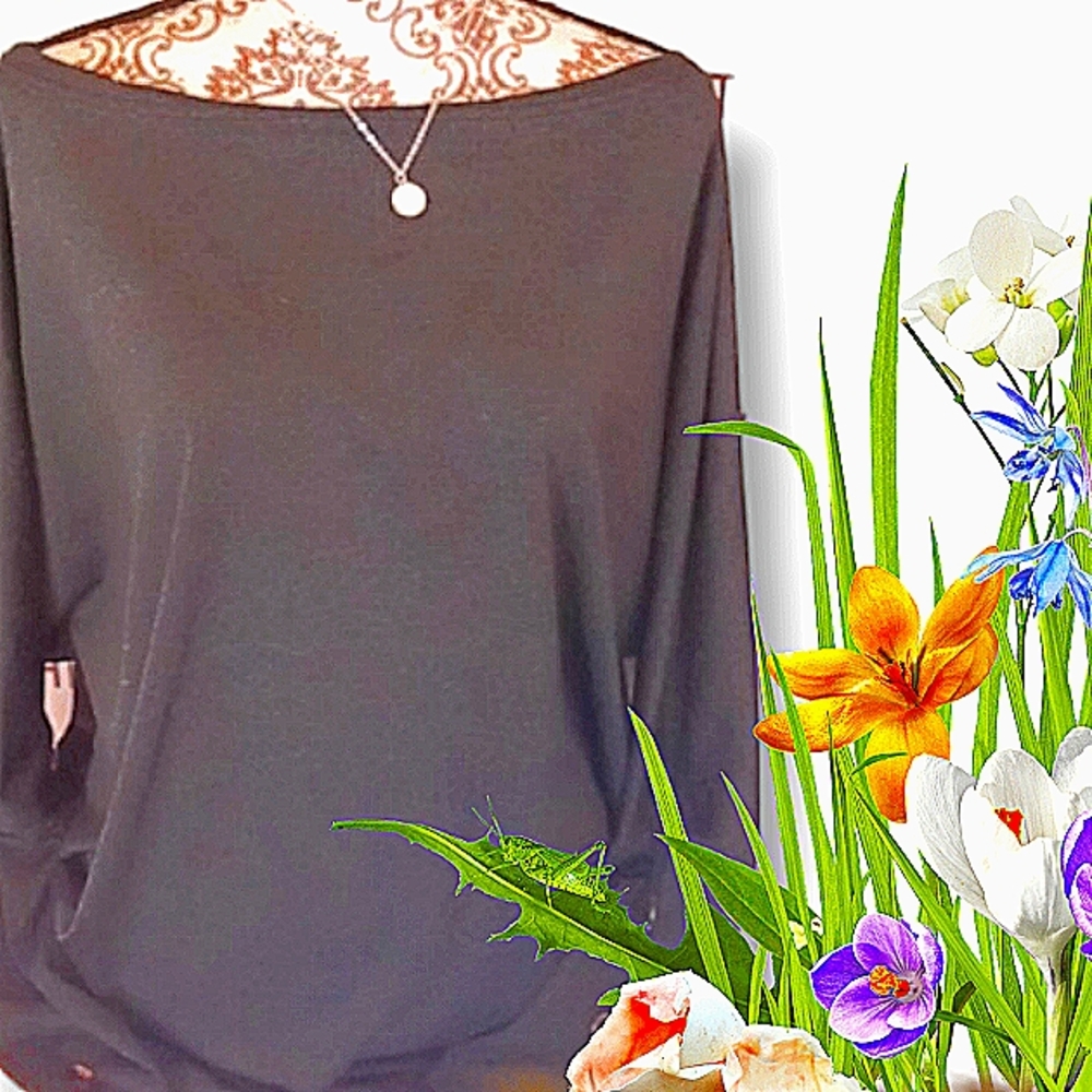 💕Shein ®Super Flattering  batwing silver/gray easy shoulder top.